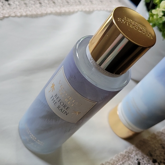 NWT VICTORIA'S SECRET SET FRAGANCE MIST+LOTION - Picture 2 of 10